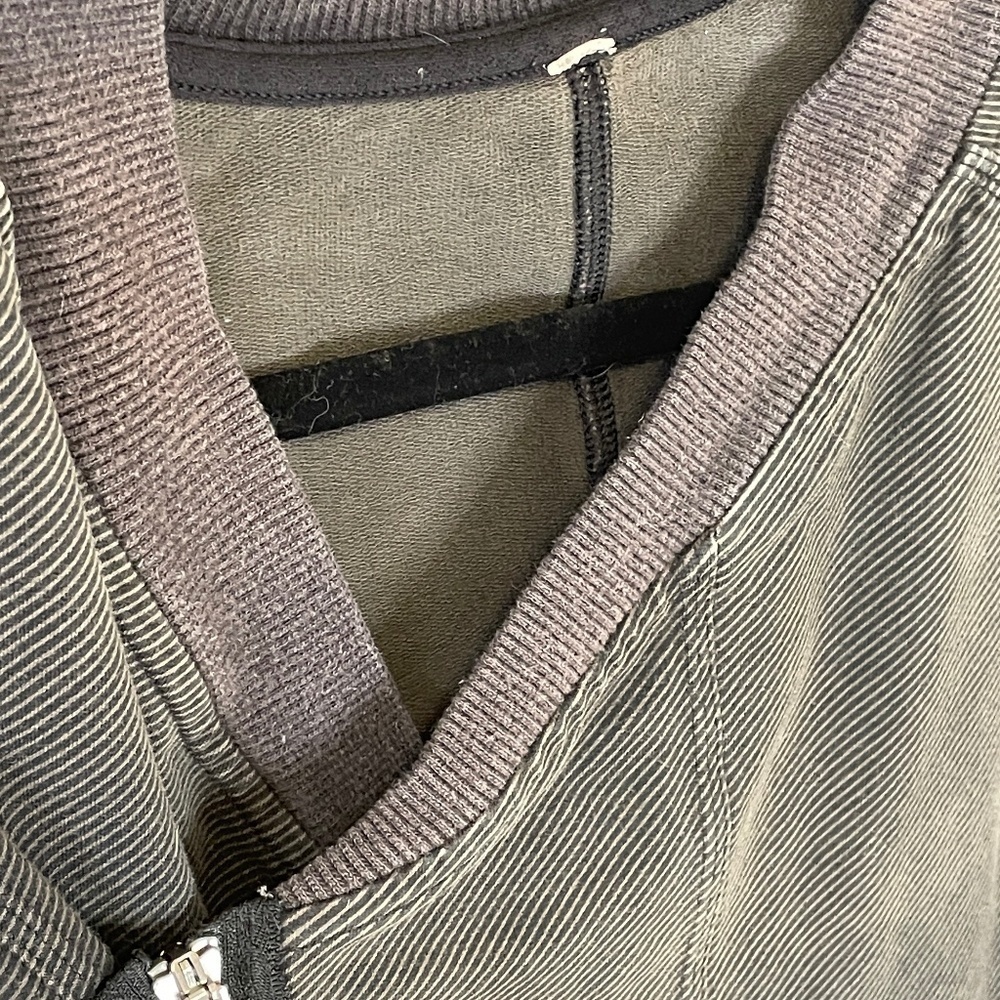 Lululemon Black Asymmetric Striped Moto Jacket SZ Medium - Picture 6 of 10